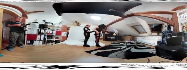 Claudin Backstage before time video masturbation 3DVR UP-DOWN