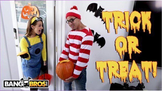 BANGBROS Trick Treat, Smell Evelin Stone's Feet. Would!)