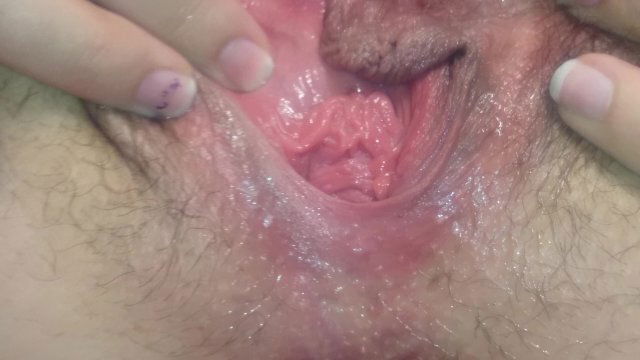 Slut milf with pussy close