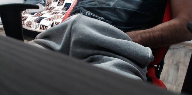 Under Desk Catch This Awsome Video With Step