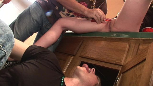 Home Move Party Girls Doing Pussy Shots