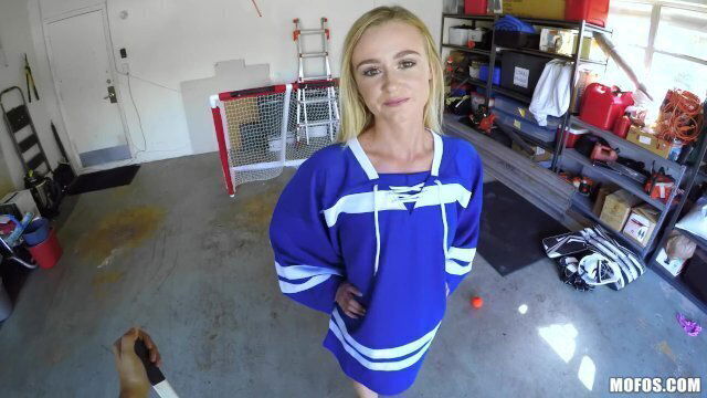 Mofos Kenzie gets fucked boyfriend