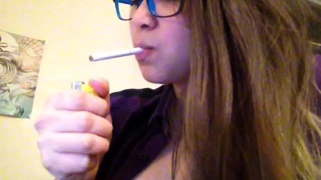 MissDeeNicotine Smoking with Glasses Fetish Fan!!