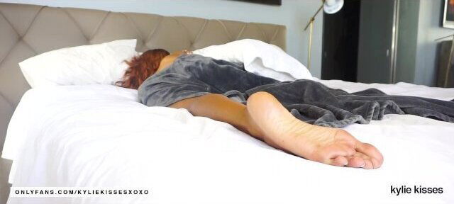Kylie Beau Teases with Feet
