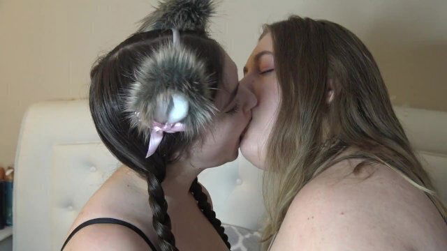 Romantic Pussy Eating Foot Worship