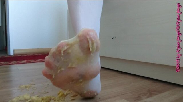 Bananen Crush Weißer Feinstrumpfhose Video