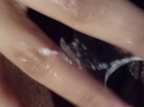 Fingering pussy rubbing clit