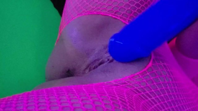 Huge feels good home rave party