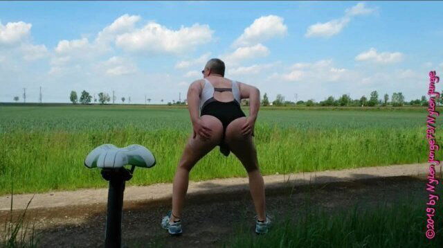 Fahrradfahren Frivolen Outfit Badeanzug