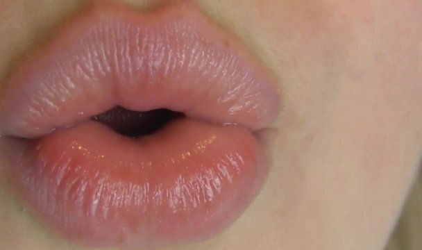 FETISH: LICKING PUCKERING