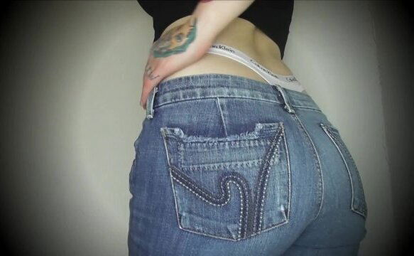 THONG FETISH WORSHIP