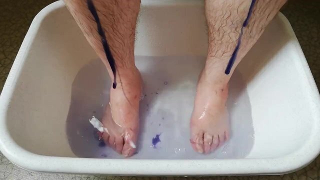 Washing tools, with purple shampoo