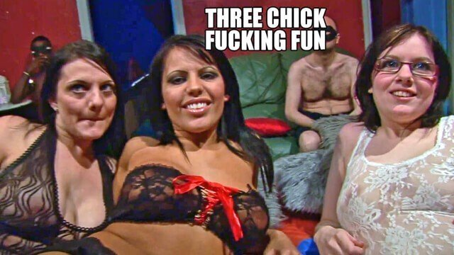 Three chick fucking
