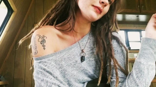 Have smoke with me:)