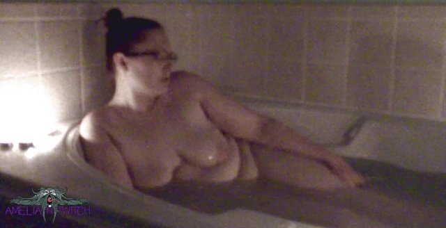 Bath Time with Amelia