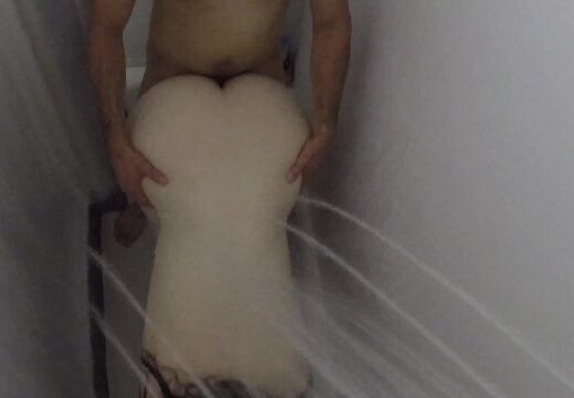 Shower With Amateur Latina Blowjob JAKEANDHOLLY