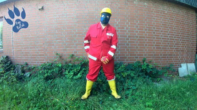 Worker pawing yellow workgear