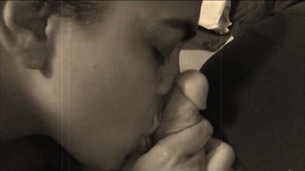 Elana Lixx Goes Vintage... For The Love Of Cock