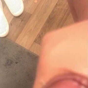 Roxanne Rocha Shooting loads uncut shestick