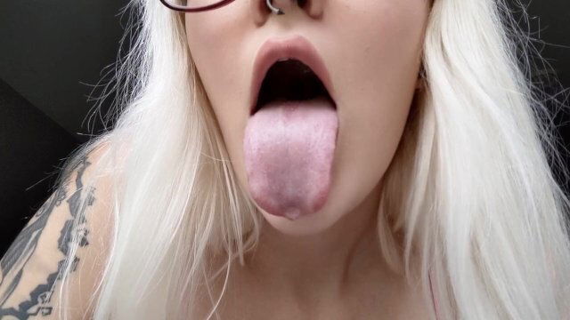Sexy Upclose Mouth Fetish Spit Bubbles