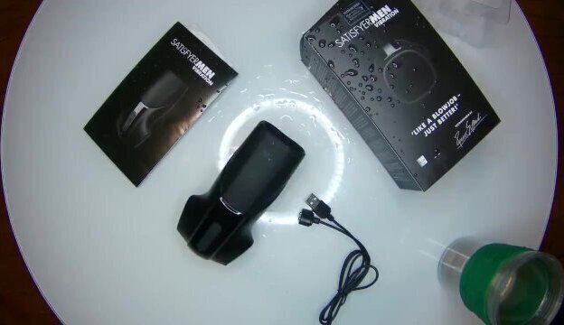 SATISFYER VIBRATION UNBOXING (Club-des-branleurs.fr)