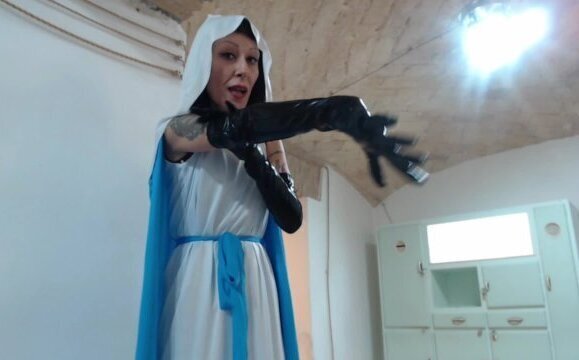 Miss Wagon Vegan Fetish Backstage video fetish costume