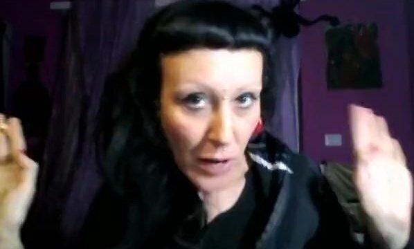 Miss Wagon Vegan Fetish scommessa quel coglione palle mosce