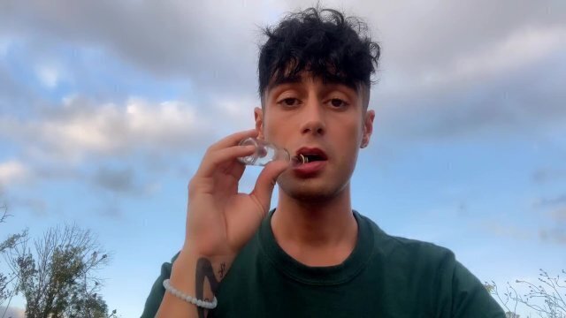 Task your master´s from bottle public