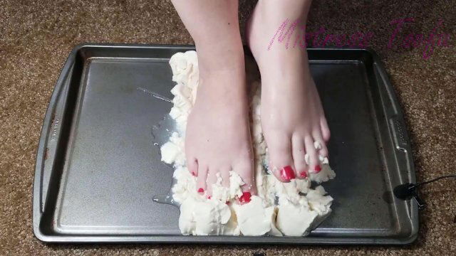 Mistress Toefu Messy Feet (ASMR)