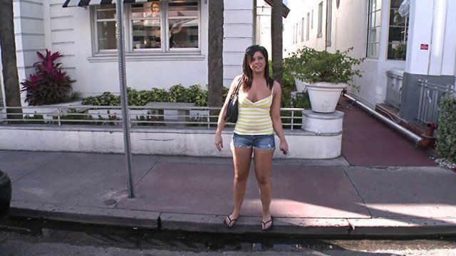 BANGBROS Tourist Girl Cinta Michelle Gets Fine Banged