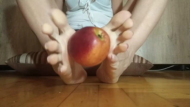 Long toes apple eagerly OlgaNovem