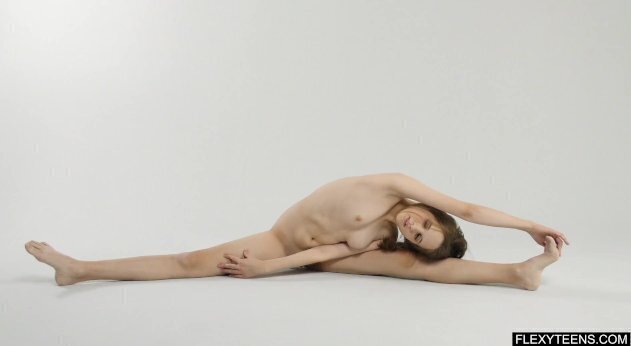 Abel Rugolmaskina brunette naked gymnast