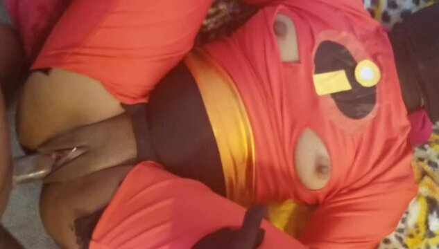 Ebony Cosplay The Incredibles Elastigirl Helen Parr Ignoring Husbands Call