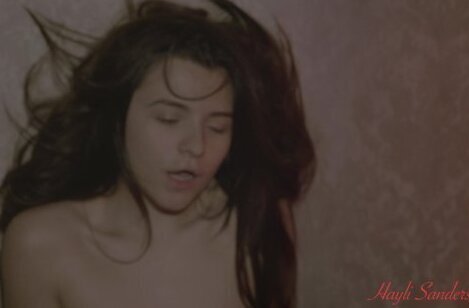 Hayli Sanders fucked herself with Year's gift