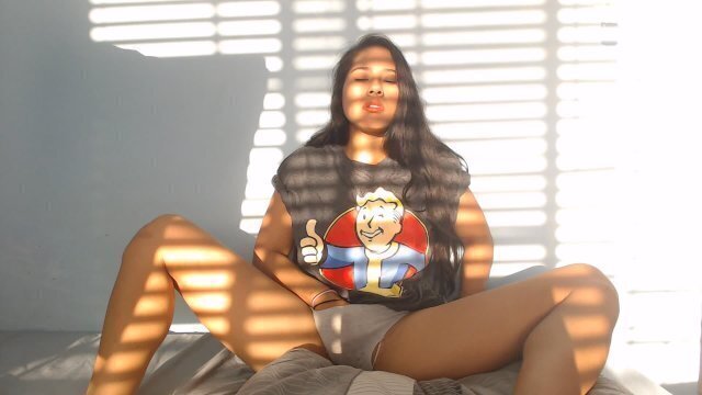 Sexy Gamer Touches Tight Pussy Till Orgasm