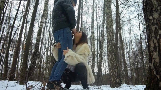 Кончил после минета зимнем лесу!