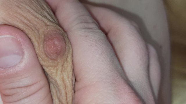 Большие красивые сиськи сморщенными сосками!