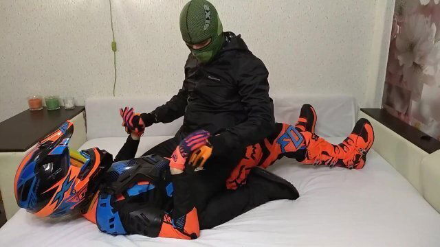 BIKER TRACKSUIT PLAYS