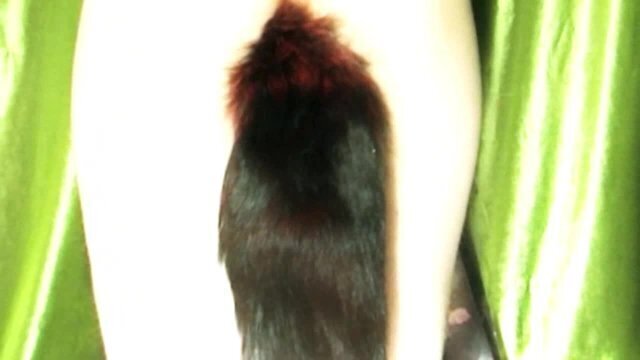 Foxy Tail 16.5 cameltoe?
