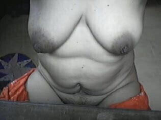 MATURE FILIPINA MOM LYLA G SHOWS OFF HER NAKED BODY ON CAM!