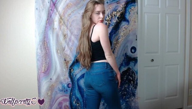 Cute Girl Trying Modeling Tube Tops