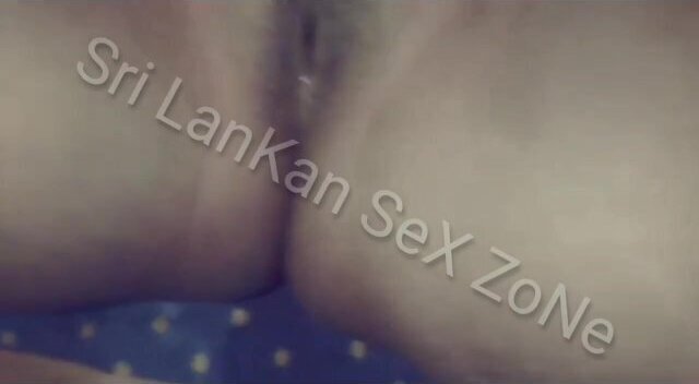 Lankan girl නාලා ගමන් කෙල්ලට