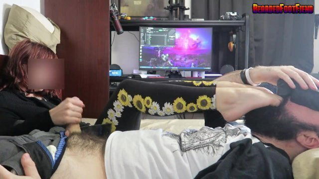  FOOTPUNKZ - Smelling Stinky Flats Handjob Cute Hippie Gal /w Cumshot - Preview