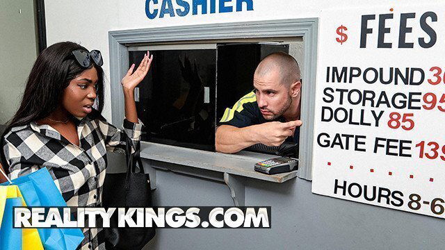 Reality Kings Ebony Tori Montana deepthroats white