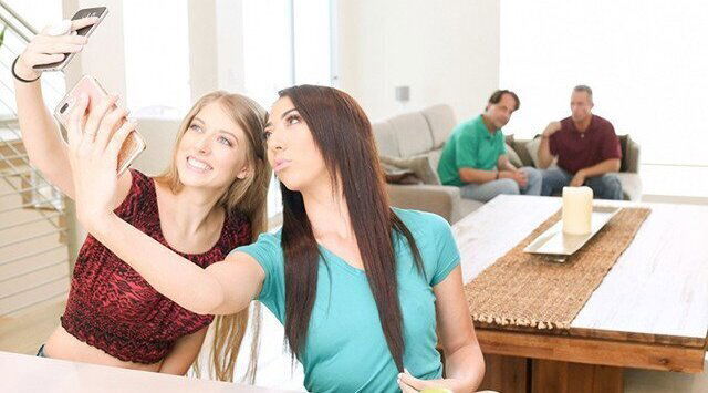 Petite blonde sexy teen Alyce Anderson loves have mouth pussy 