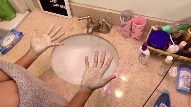 WASH YOUR HANDS!!!!!!!! Jenna Foxx Shows It's Done!