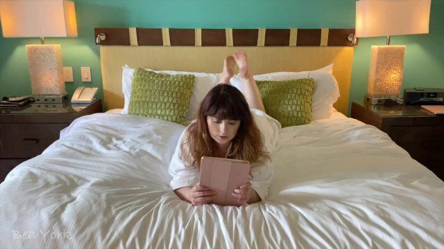 Bea's Tips Traveling During Pandemic (plz self isolate watch porn)