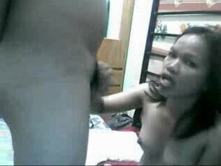 19 YEAR OLD FILIPINA GIRL SUCKING HER BOYFRIENDS COCK ON CAM