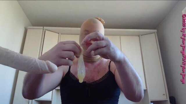 Nylonface bläst Dildo Sperma Kondom