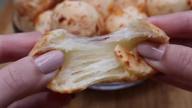 SEXY BRAZILIAN BALLS CHEESY BREAD